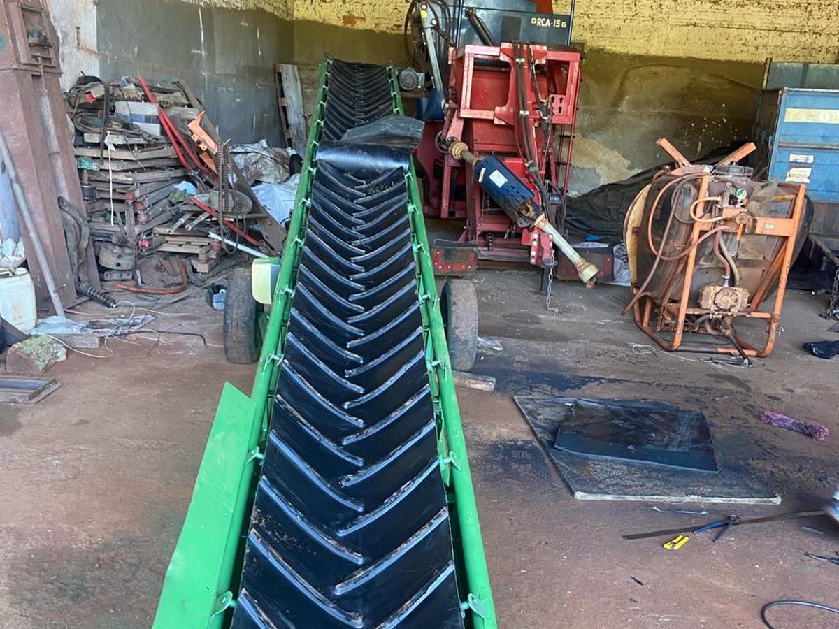 Correia chevron montada em equipamento - GG Correias